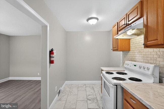 Foto del edificio - 1001 Burnside Rd