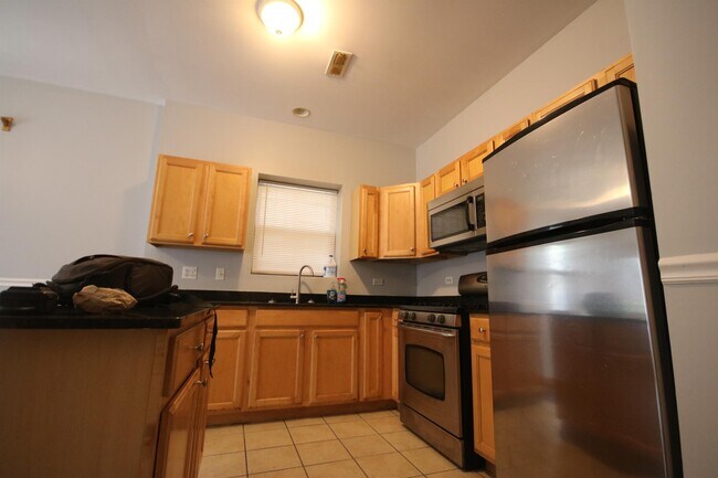 Foto del edificio - 3138 W Fillmore St