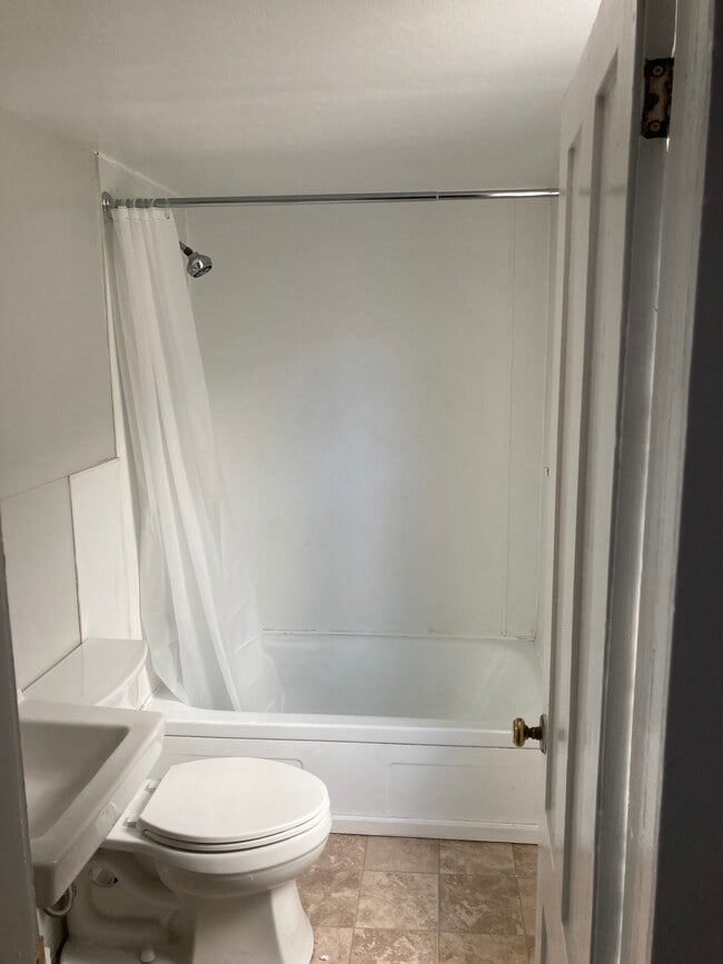 Photo - 107 G St Apartment