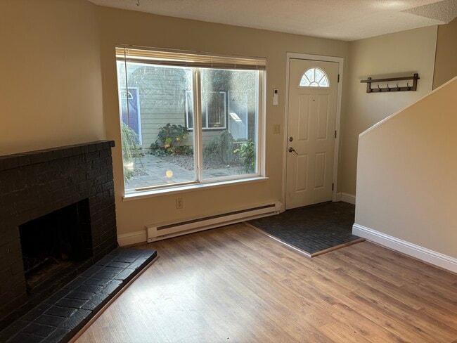 Building Photo - 2707 SE 50th Ave