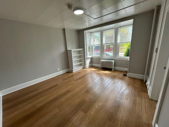 Photo - 107 Broad St Apartment