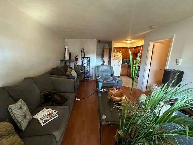 Foto del edificio - 915 Edgell Rd