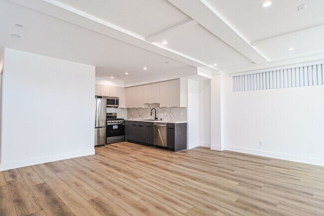 Foto del edificio - 1700 S Redondo Blvd