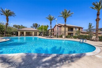 Building Photo - 6868 Sky Pointe Dr