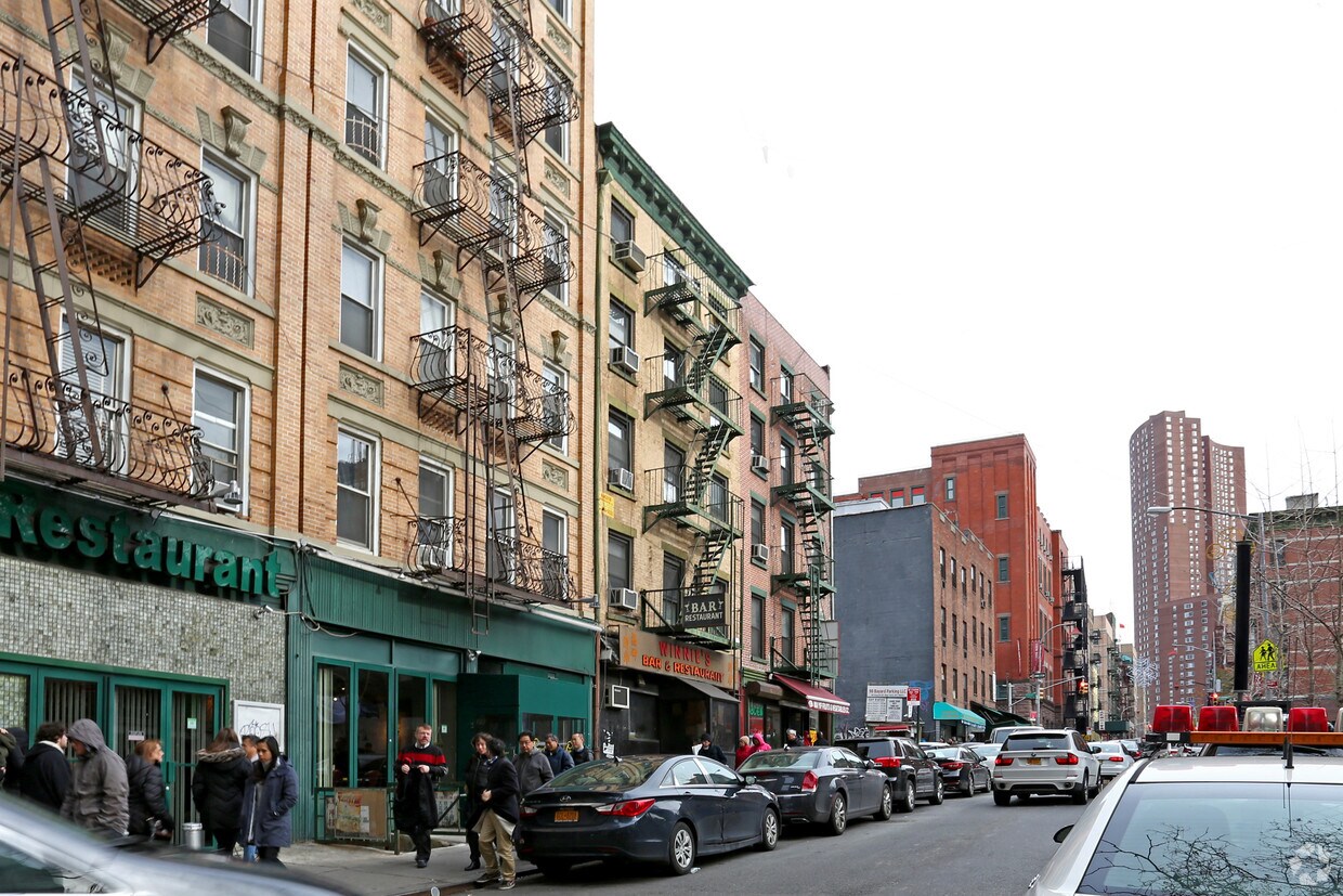 104 Bayard St, New York, NY 10013 Apartments in New York, NY