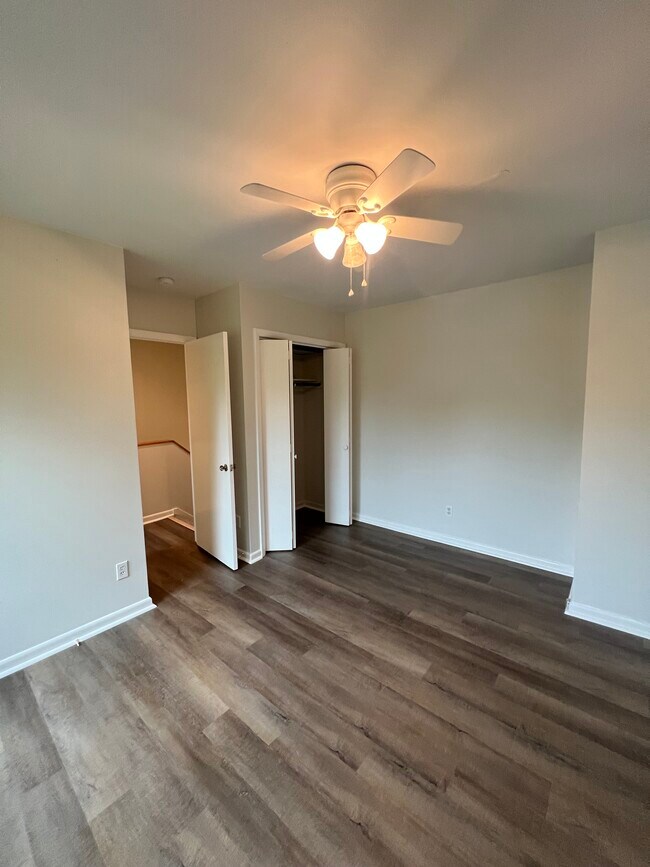 Foto del edificio - 706 Exton Ct