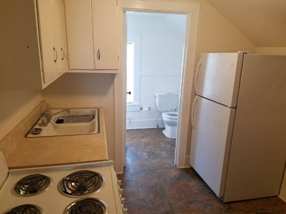 517 Morris St Unit 4, Oglesby, IL 61348 Condo for Rent in Oglesby, IL