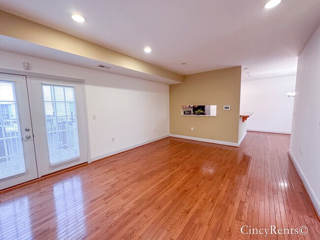 Foto del edificio - 1716 Grandmere Ln