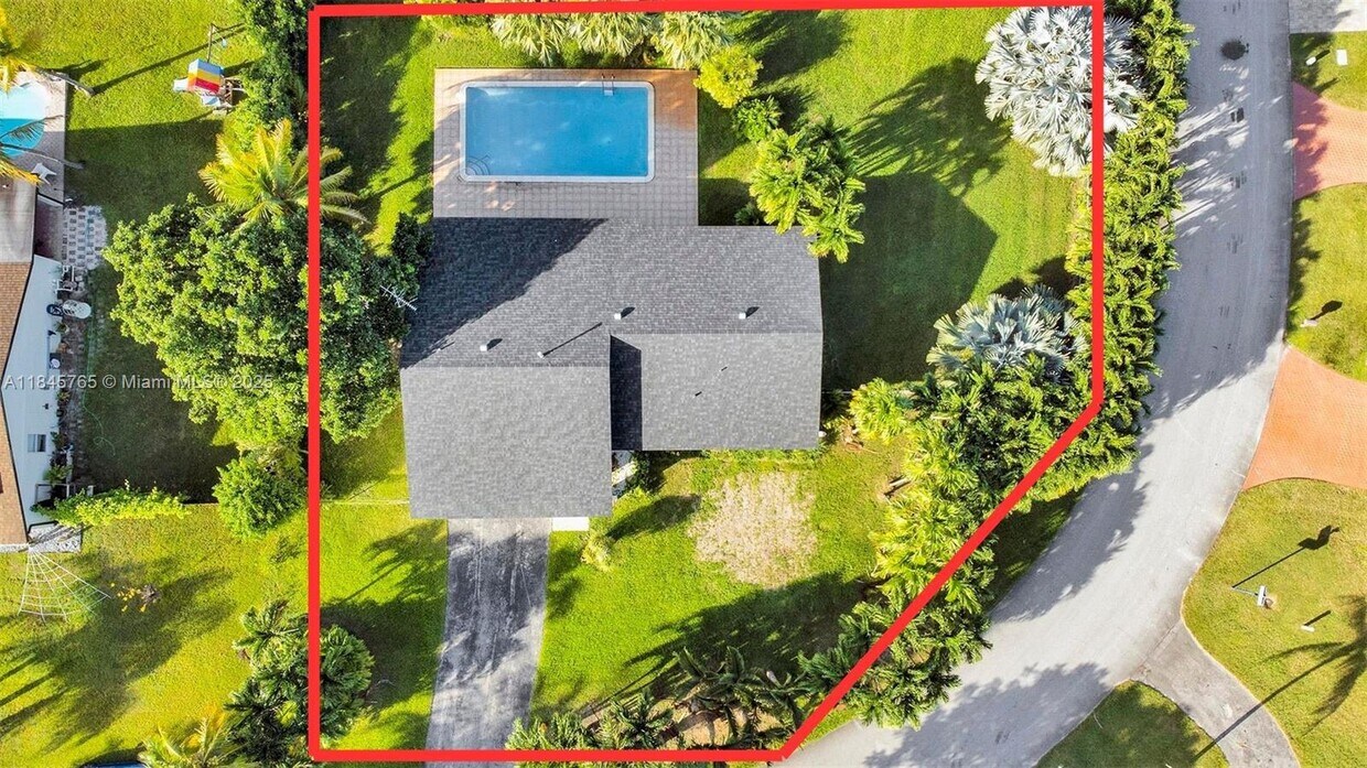 Primary Photo - 8405 SW 181st Terrace