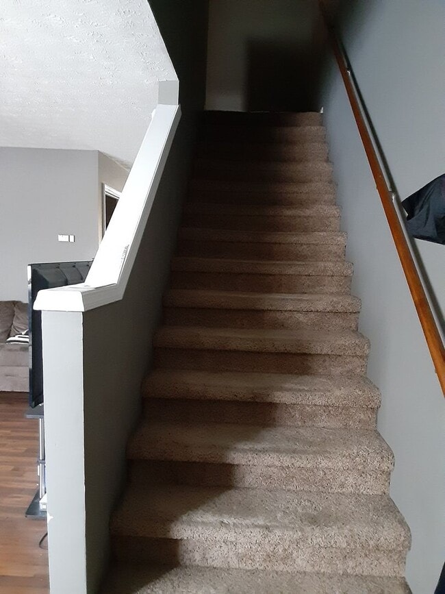 Foto del edificio - 4 bedrooms!