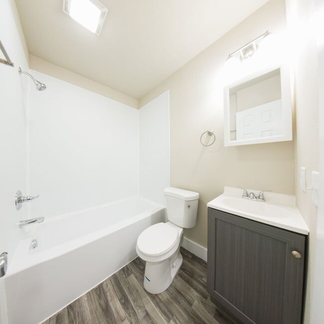 Foto del edificio - 2 Bedroom 1 Bathroom House