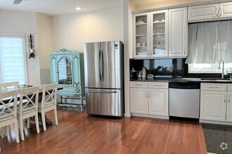 Building Photo - 20 E Edsall Blvd