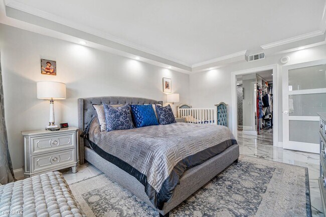 Building Photo - 1 br, 1.5 bath Condo - 12 River Rd