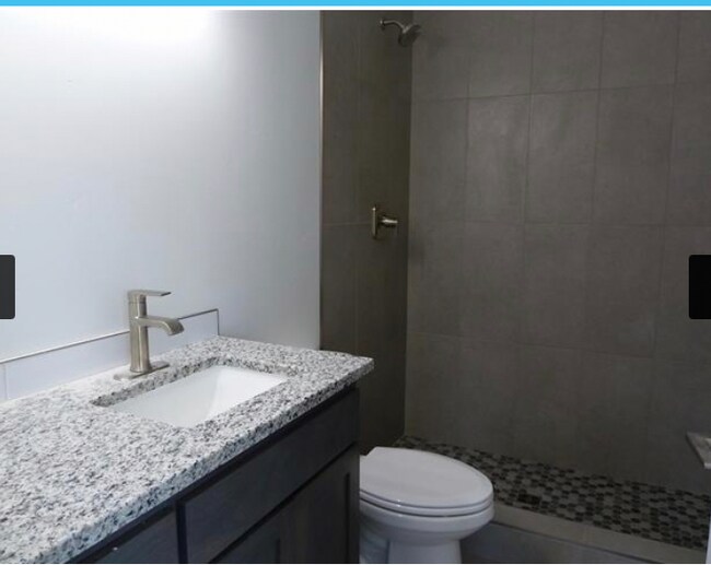 Foto del edificio - 1512 Surprise Valley Rd