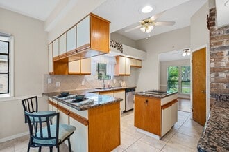 Building Photo - 815 Millpond Dr