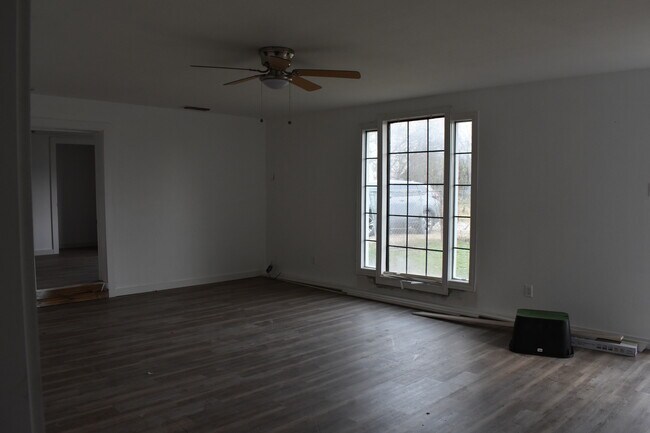 Foto del edificio - 108 E Kirby Ave