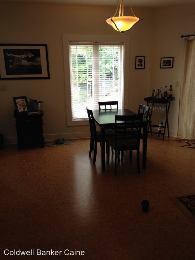 Foto del edificio - 350 Mohawk Dr