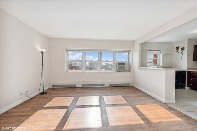 Building Photo - 4960 N Marine Dr