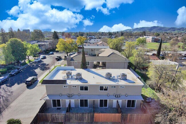 Foto del edificio - 1393 Callen St