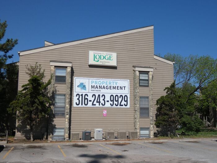 Primary Photo - 3600 Kellogg Dr