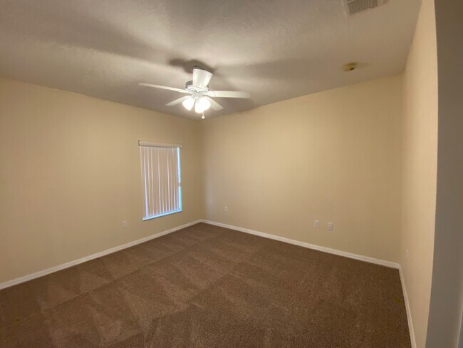 Foto del edificio - 836 Colville Dr