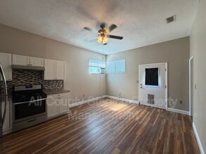 Building Photo - 348 S Marion Ave