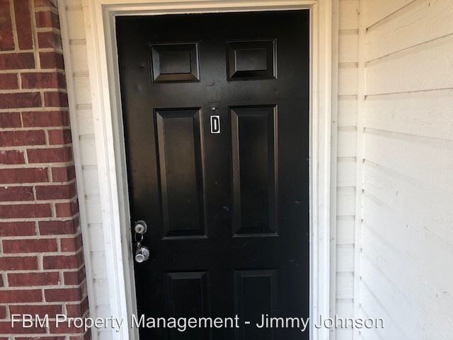 Foto del edificio - 302 N Dallas St