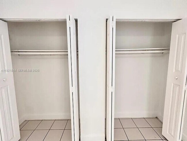 Building Photo - 2731 NW 27th St