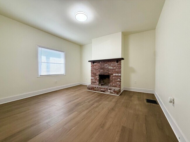 Foto del edificio - 1705 Martha St