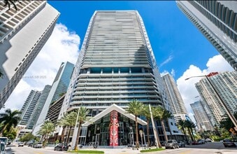 Building Photo - 1300 Brickell Bay Dr