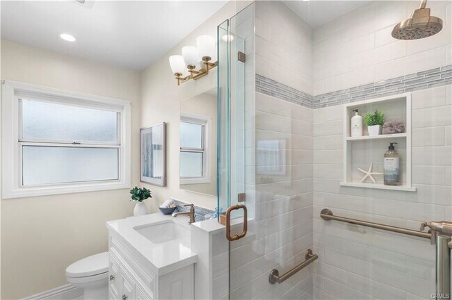 Building Photo - 23524 Evalyn Ave