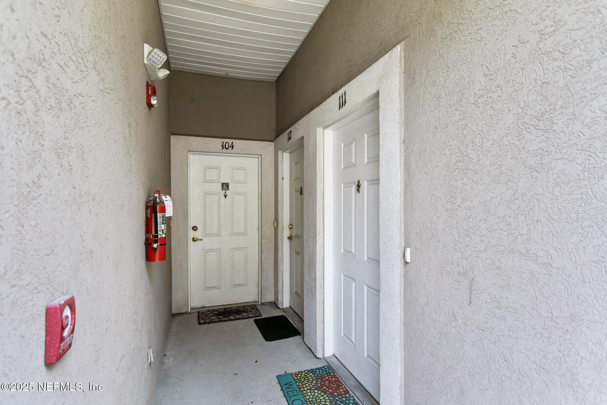 Primary Photo - 7036 Deer Lodge Cir