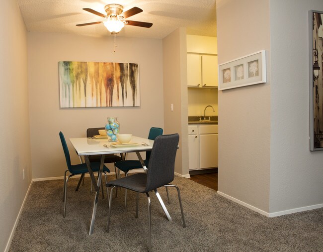 Foto del edificio - Willow Lake