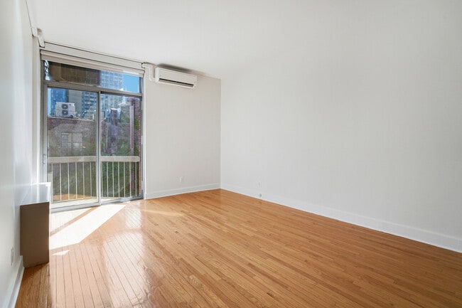 Photo - 184 Thompson St Apartment