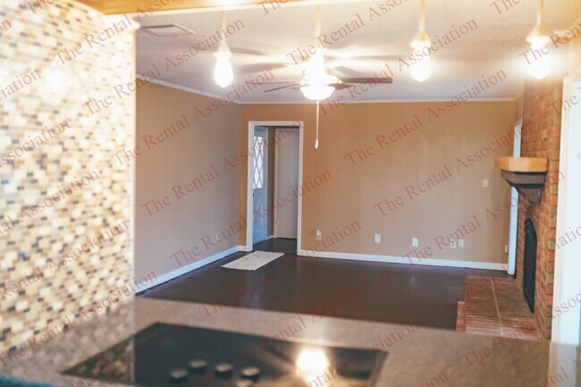 Foto del edificio - 7216 Westlake Rd