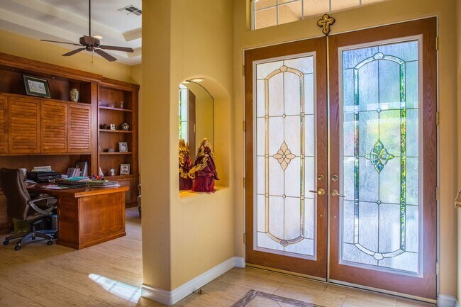 Foto del edificio - Luxurious 5 Bedroom/5 Bath Home In Ivy Lea...