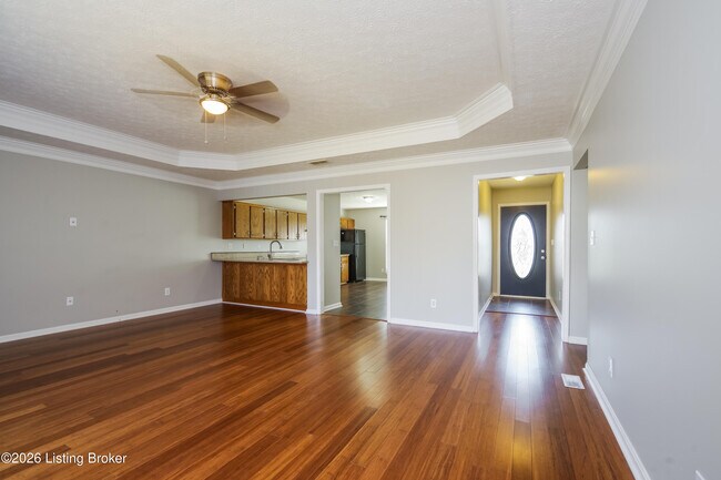 Building Photo - 5220 Plume Dr