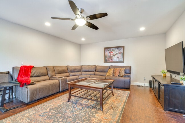 Foto del edificio - 1000 Monterey Rd