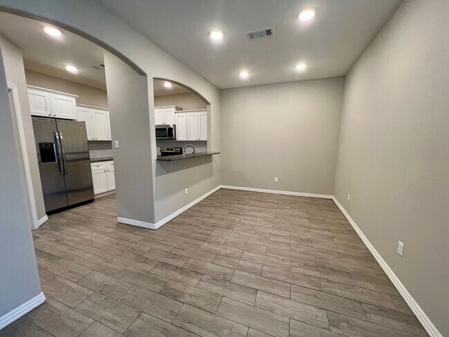 Foto del edificio - 9916 Landry Dr