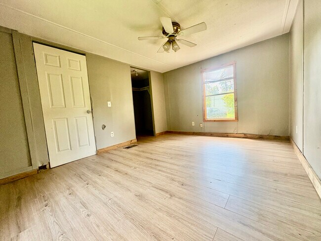 Foto del edificio - 1056 Pecan Dr