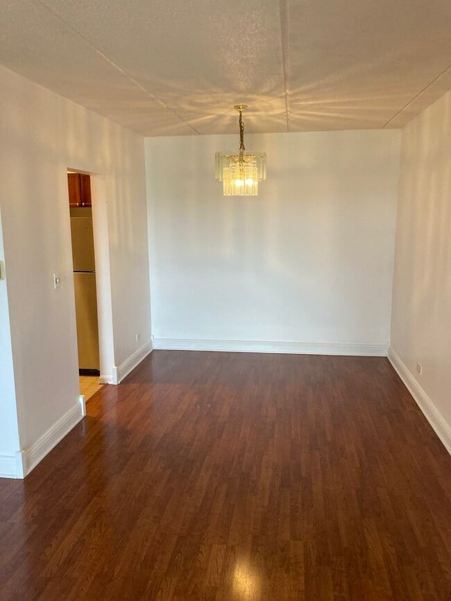 Building Photo - 12900 W Heiden Cir