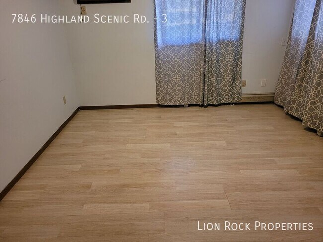 Foto del edificio - 7846 Highland Scenic Dr