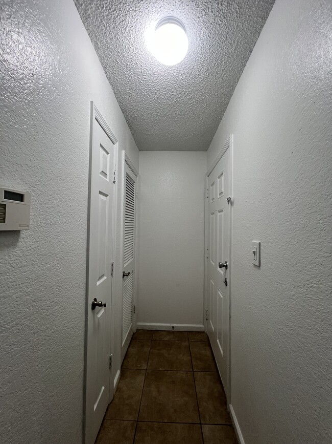 Building Photo - 138 Lewfield Cir