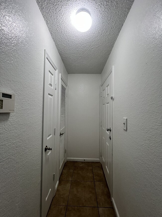 Foto del edificio - 138 Lewfield Cir