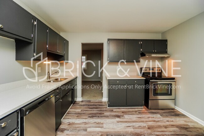 Foto del edificio - 1857 Kim Ave