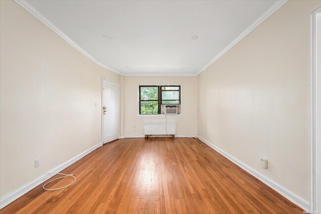 Foto del edificio - 69-81-81 136th St