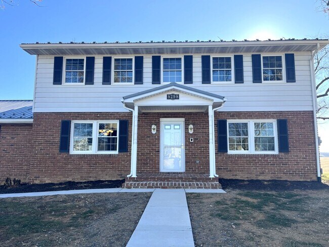 Building Photo - 8298 Scenic Dr