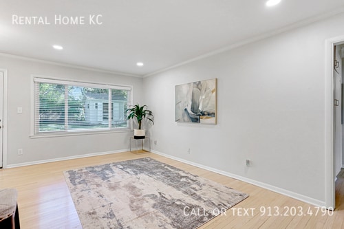 Foto del edificio - 5906 W 75th Terrace