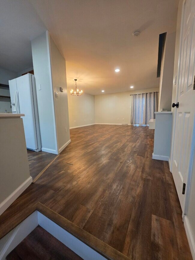 Foto del edificio - 103 Edward Lee Ct