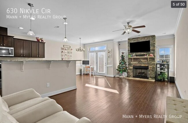 Foto del edificio - 630 Nikyle Cir